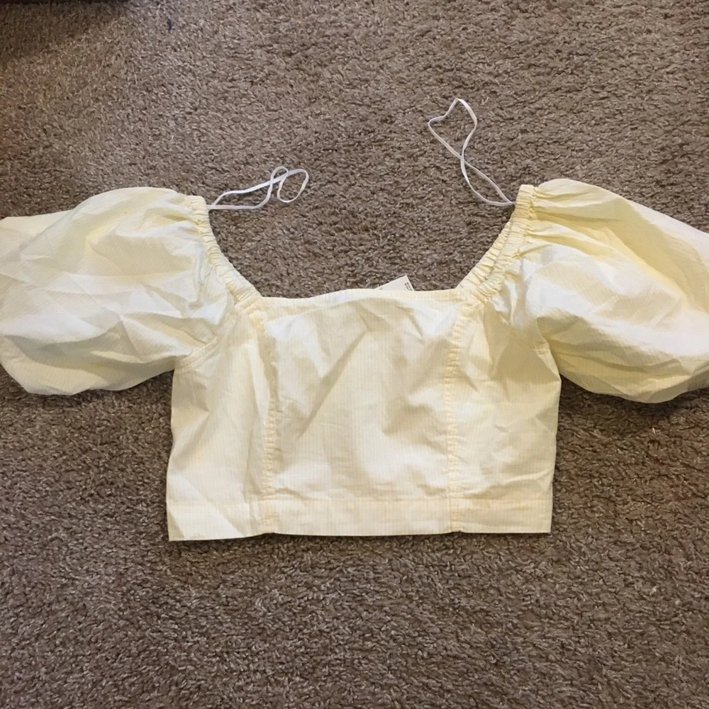 aerie Cream Square-Neck Puff Sleeve Crop Top - Picture 2 of 5
